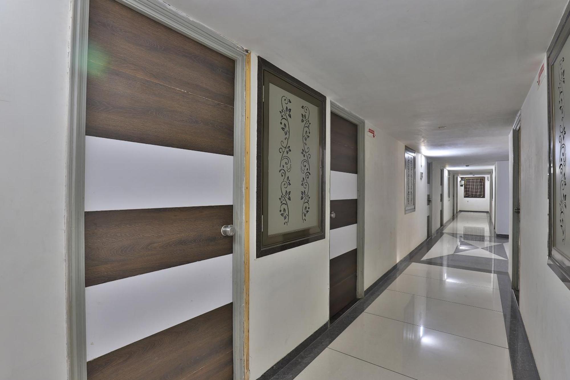 Collection O Hotel Panchsheel Vadodara Exterior photo