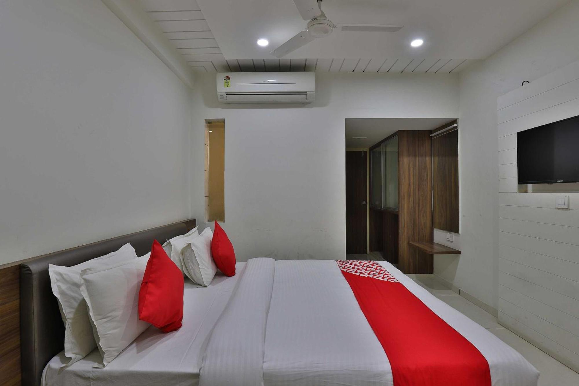 Collection O Hotel Panchsheel Vadodara Exterior photo