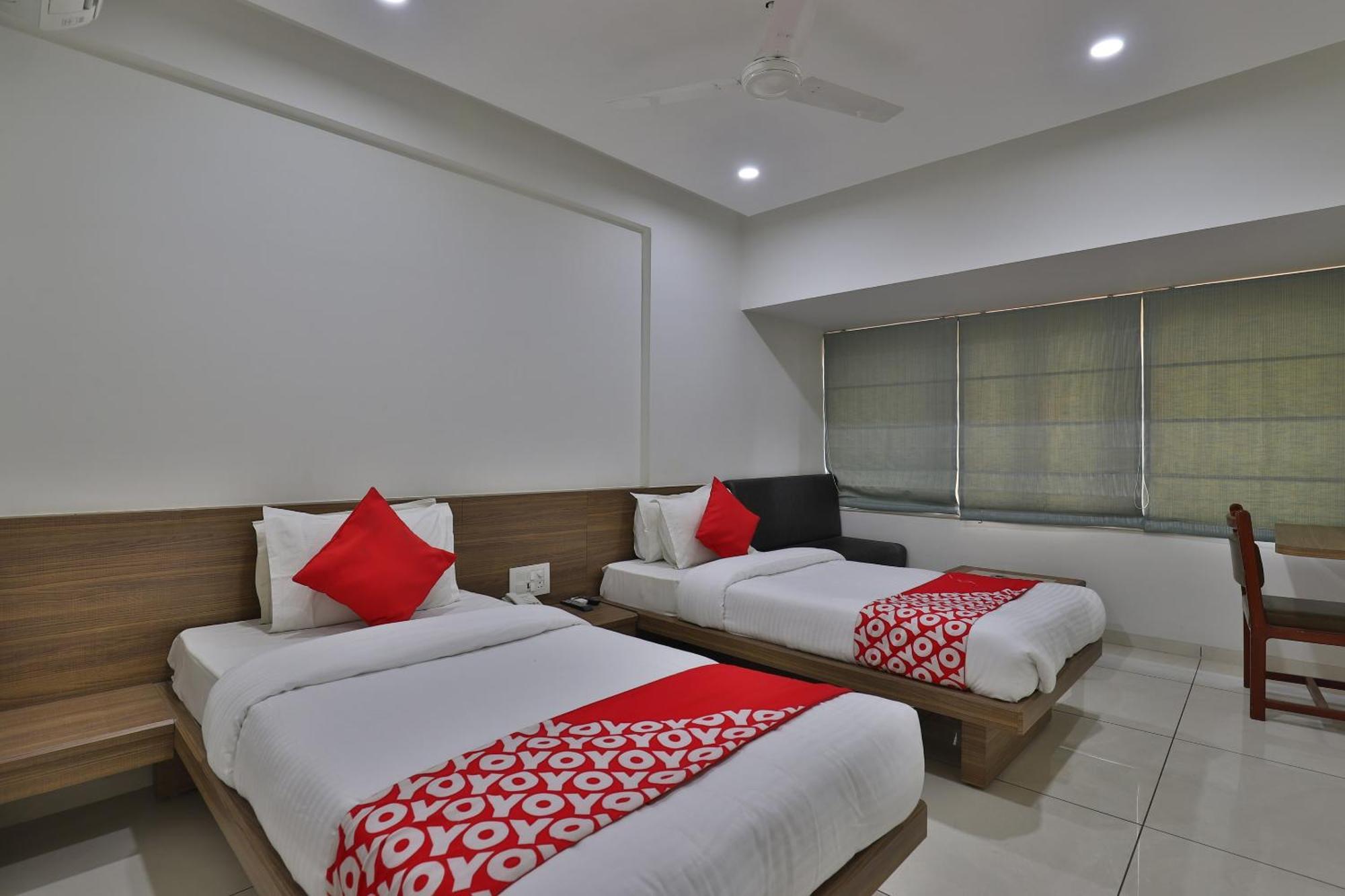 Collection O Hotel Panchsheel Vadodara Exterior photo